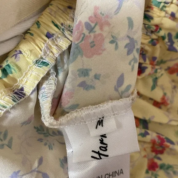 Love + Harmony Floral Yellow Puff Sleeve Top medium - Picture 7 of 7